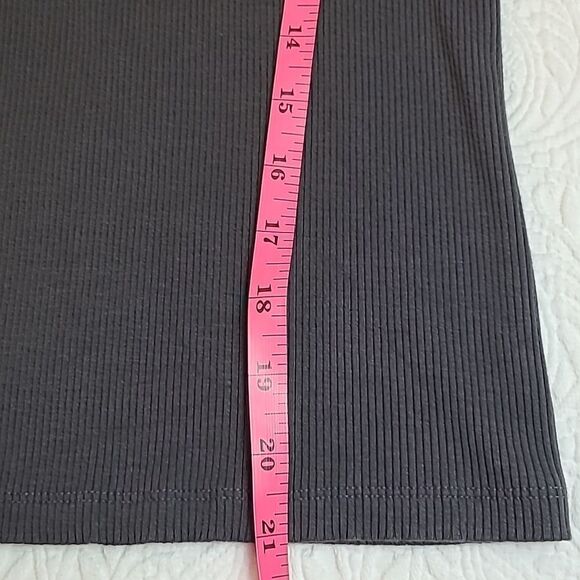 Lou & Grey ribbed button cropped short sleeve shirt size L EUC - Picture 3 of 6